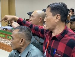 Emosinya Eks Pengacara di Sidang Pembunuhan Satu Keluarga Indramayu: Saya Punya Bukti Ririn Bohong!