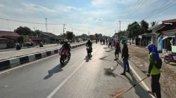 Camat Sukra Punya Solusi Unik Atasi Penyapu Koin Jembatan Sewo: Usul Pasang Pagar Berongga