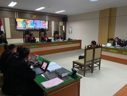 Kubu Ririn Putar Video Toko Korban di Sidang, Bantah Pengakuan Priyo soal TKP Pembunuhan Satu Keluarga