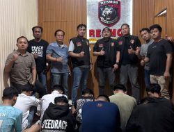Viral Konvoi Acungkan Samurai, 9 Anggota Geng Motor WARBUJI Dibekuk Polisi!