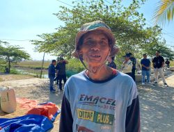 Kisah Sodik, Petani Indramayu yang Sukses Kuliahkan Anak dari Hasil Garap Sawah Orang Lain