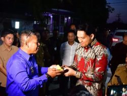 Warga Bulak Lor Indramayu Syukuran Jalan 1,2 Km Rampung, Potong Tumpeng Bareng Lucky Hakim