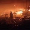Pabrik Rumah Kayu di Indramayu Ludes Terbakar, Api Merembet Hingga ke Rumah Warga