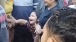 Pilu Jeritan Tangis Anak Perempuan Dihadapan Jasad Ayahnya yang Diamuk Massa Diduga Curi Ayam