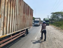Kecelakaan Maut di Jalur Pantura Indramayu, Mobil Pikap Sarat Penumpang Tertabrak 2 Truk, 3 Penumpang Meninggal di Lokasi