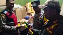 Patroli Gabungan di Kedokanbunder, Polisi Sita 15 Botol Miras dari Warung Warga