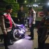 Patroli Malam Minggu di Indramayu, Polisi Sita Puluhan Botol Miras dan 8 Knalpot Brong
