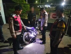 Patroli Malam Minggu di Indramayu, Polisi Sita Puluhan Botol Miras dan 8 Knalpot Brong