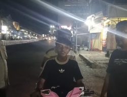 Motor Bocor Tengah Malam, Dua Remaja Ini Tak Sangka Polisi Datang dan Bayari Tambal Ban