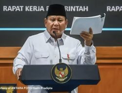 Prabowo Bakal Evaluasi dan Desain Ulang Buku Pelajaran SD Hingga SMA