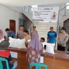 Warga Desa Sukagumiwang Indramayu Terima Bantuan Beras 30 Kg