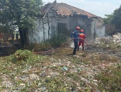 Rumah Kosong di Indramayu Terbakar Diduga Akibat ODGJ Bakar Sampah